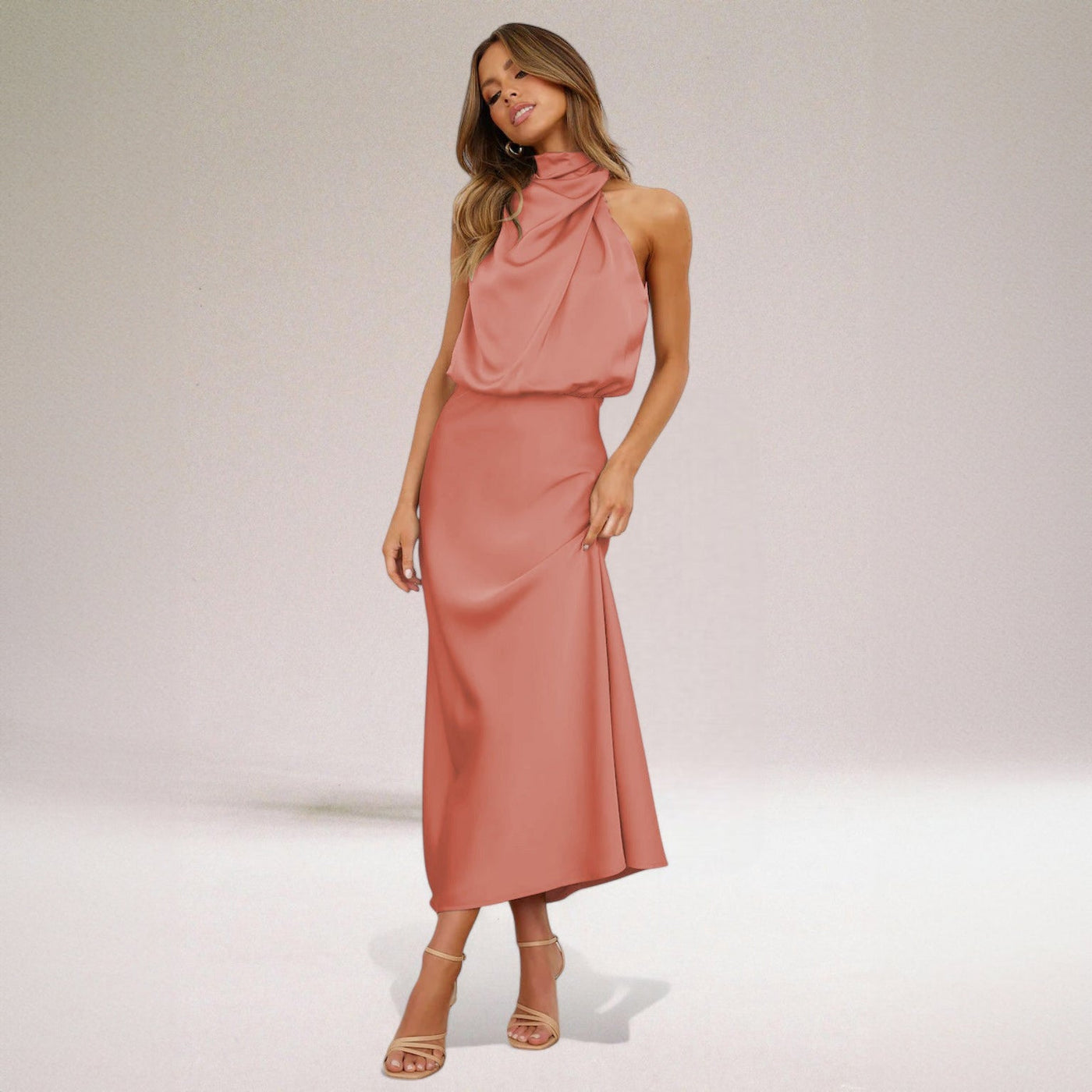 Flavia - Elegante Satijnen Jurk met Halternek